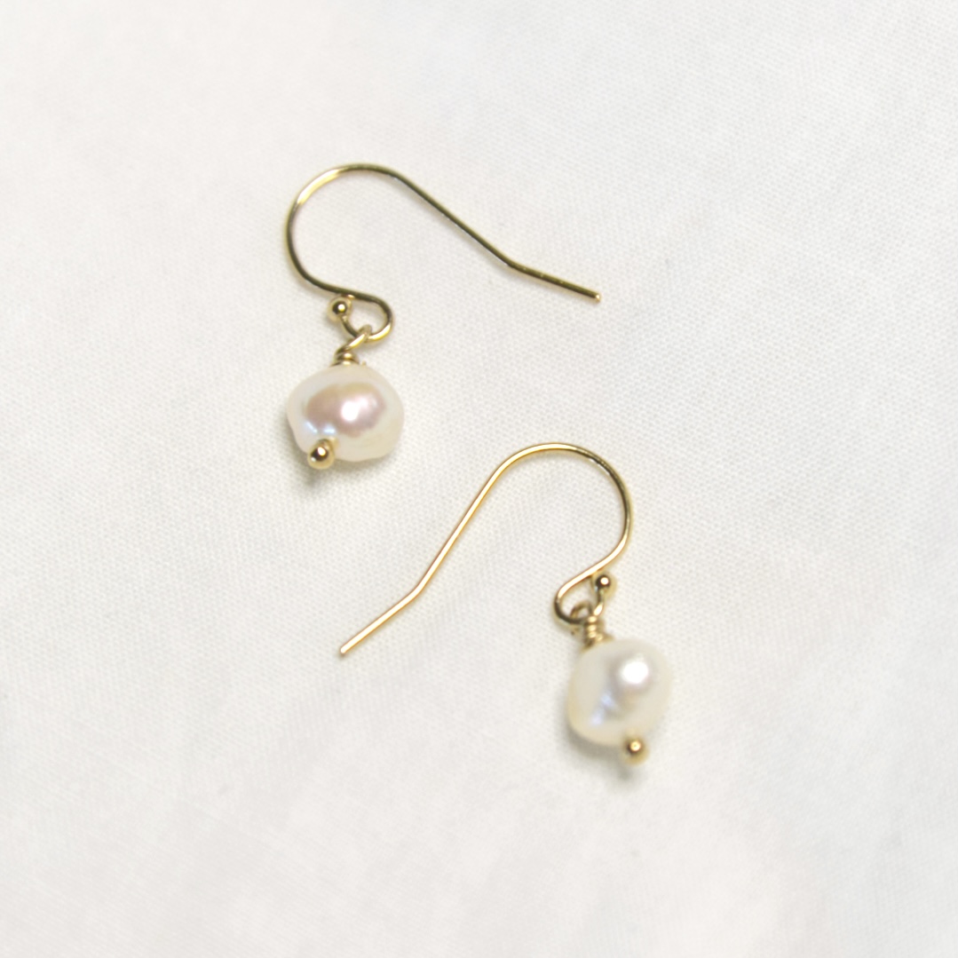 Simple Pearl Earrings